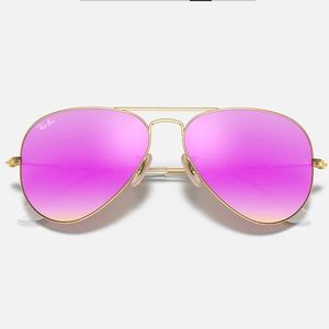 Ray Ban Luxotica in the colour “Cyclamen Flash” + gold frame.